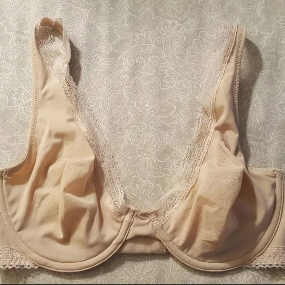 VICTORIA'S SECRET UNLINED DEMI PUSH UP BRA
